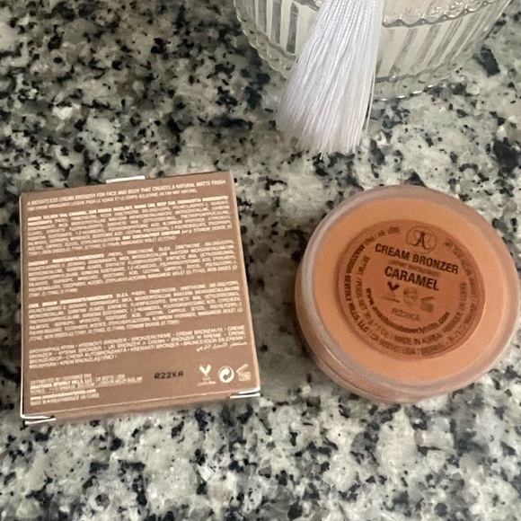 Anastasia Beverly Hills Cream Bronzer In caramel - Picture 8 of 8